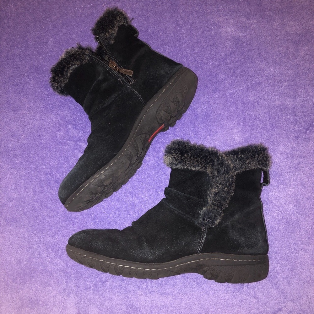 Black fur boots🖤